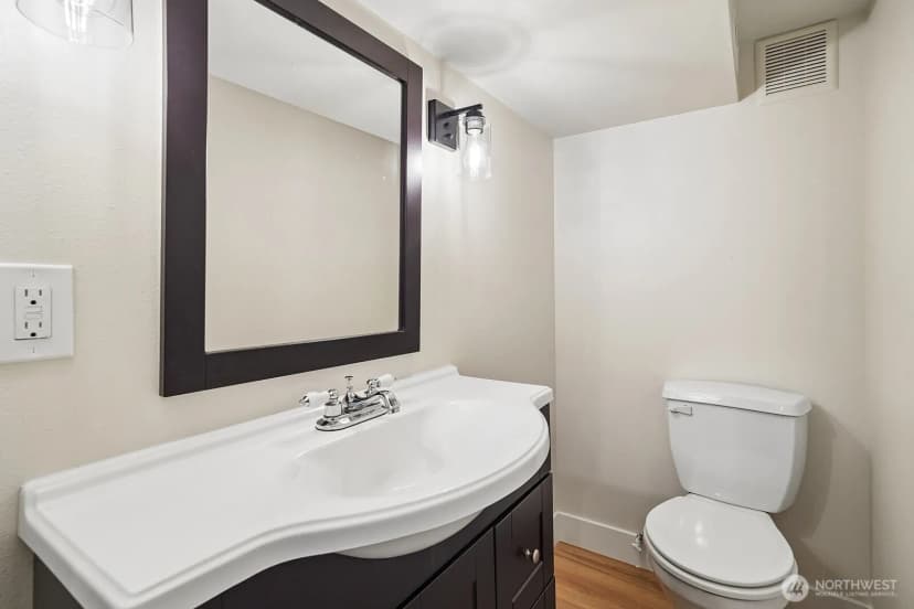 Property photo for 15825 Se 116th Street, Renton photo 28