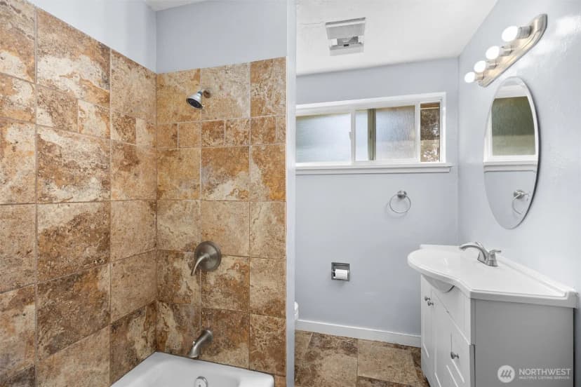 Property photo for 1216 N 172nd Street, Shoreline photo 23
