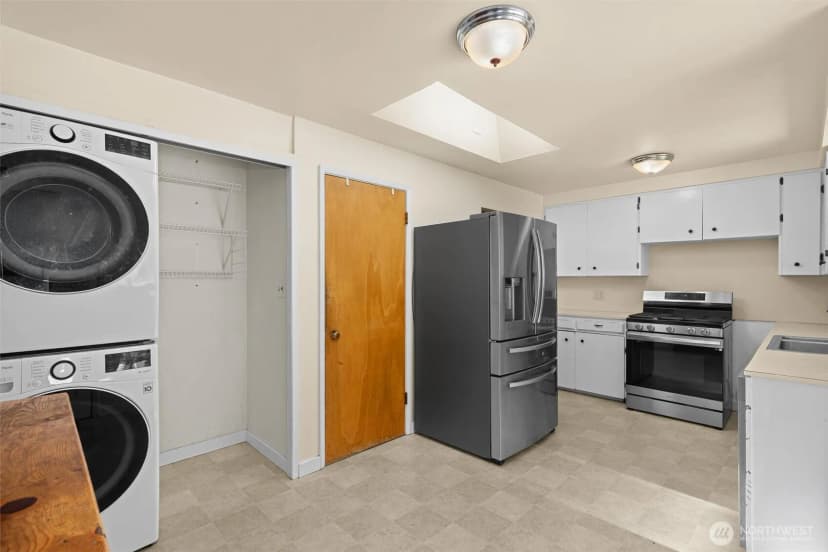 Property photo for 1216 N 172nd Street, Shoreline photo 9