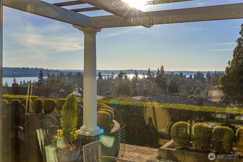 Property photo for 9400 Vineyard Crest, Bellevue photo 5