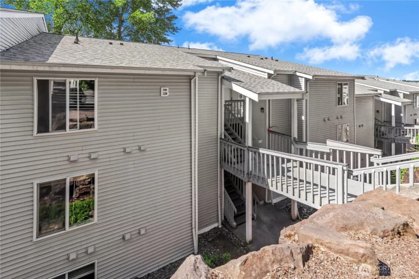 Property photo for 17300 91st Avenue Ne #b101, Bothell photo 19