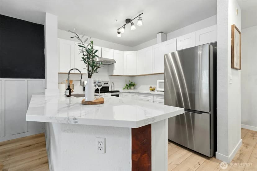 Property photo for 17300 91st Avenue Ne #b101, Bothell