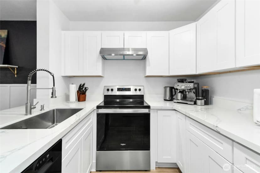 Property photo for 17300 91st Avenue Ne #b101, Bothell photo 2