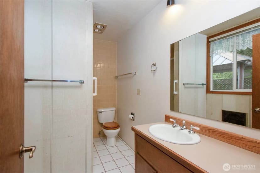 Property photo for 572 Dodger Lane, Port Angeles photo 9