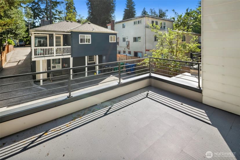 Property photo for 1036 Ne 102nd Street #b, Seattle photo 14