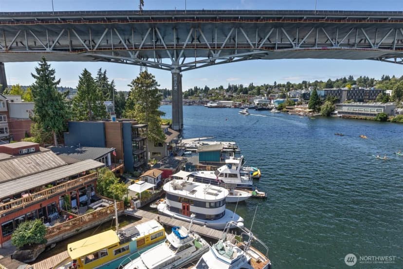 Property photo for 3308 Fuhrman Avenue E #1, Seattle photo 38