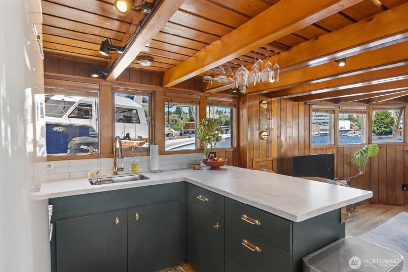 Property photo for 3308 Fuhrman Avenue E #1, Seattle photo 6