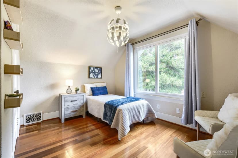 Property photo for 504 23rd Avenue E, Seattle photo 13