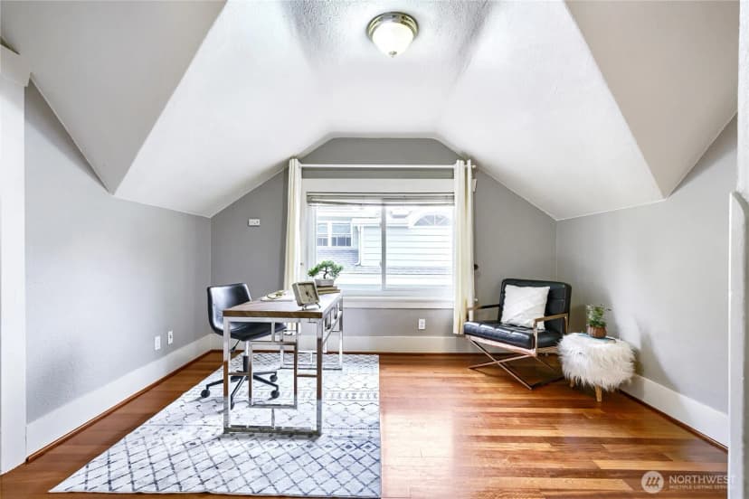 Property photo for 504 23rd Avenue E, Seattle photo 12