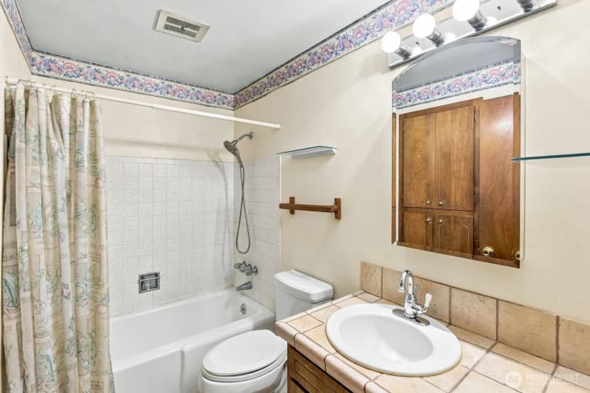 Property photo for 2322 98th Street Se, Everett photo 17