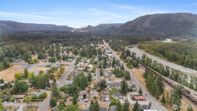 Property photo for 138 2nd Street, Gold Bar photo 29