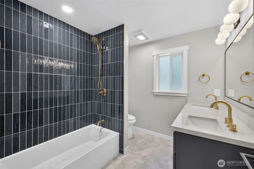 Property photo for 5408 240th Street Sw, Mountlake Terrace photo 13