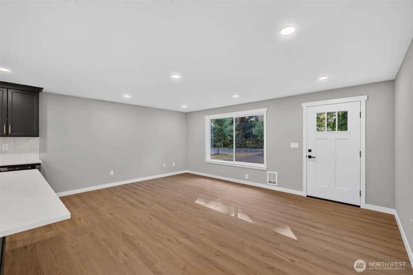 Property photo for 5408 240th Street Sw, Mountlake Terrace photo 11