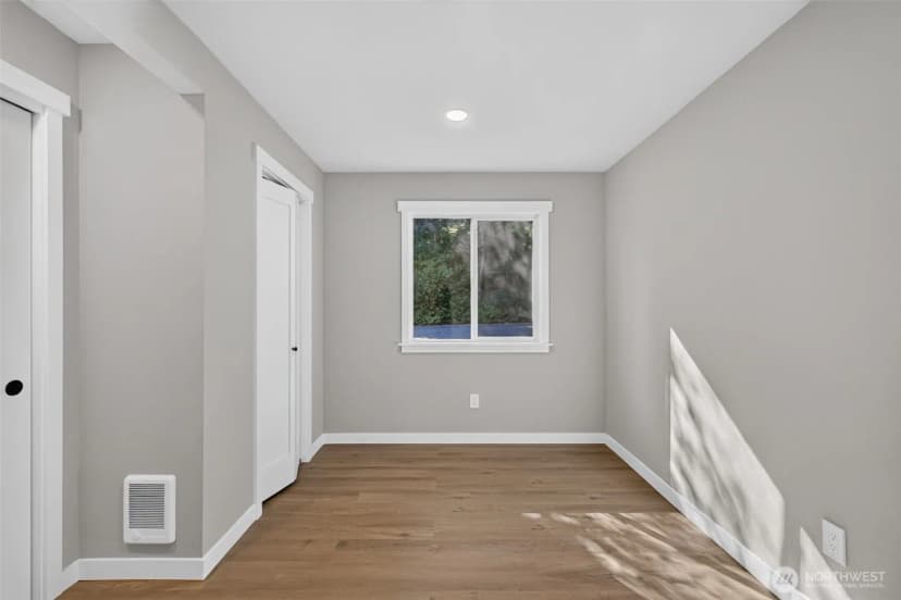 Property photo for 5408 240th Street Sw, Mountlake Terrace photo 16