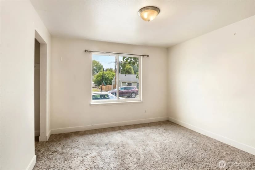 Property photo for 1725 1727 Bloomington Avenue, Bremerton photo 26