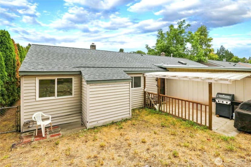 Property photo for 1725 1727 Bloomington Avenue, Bremerton photo 16