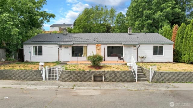 Property photo for 1725 1727 Bloomington Avenue, Bremerton