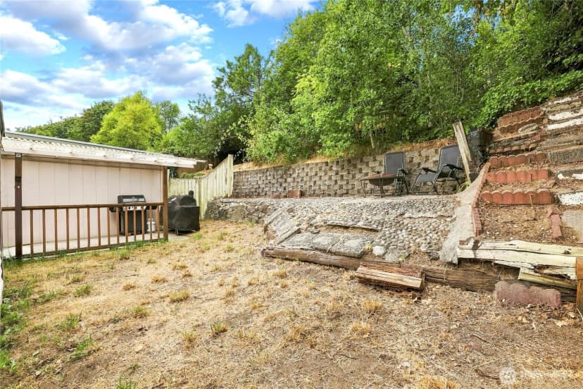 Property photo for 1725 1727 Bloomington Avenue, Bremerton photo 14