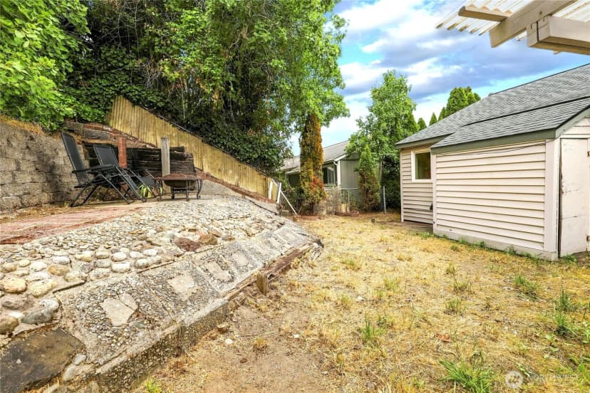 Property photo for 1725 1727 Bloomington Avenue, Bremerton photo 15