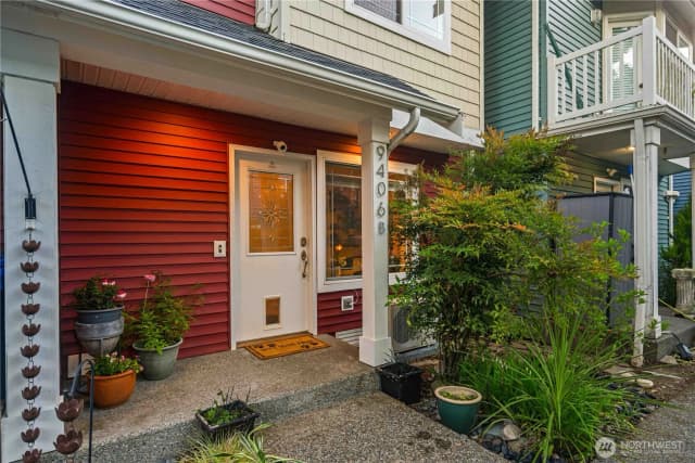 Property photo for 9406 Linden Avenue N #b, Seattle