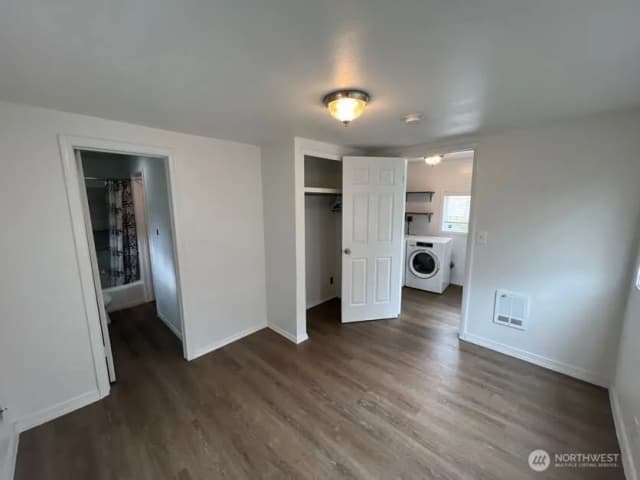 Property photo for 913 Charlotte Avenue W, Bremerton photo 4