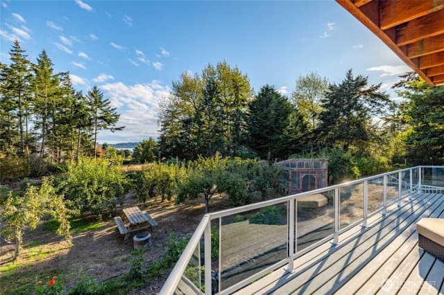 Property photo for 1407 Arnold Road, Oak Harbor photo 4