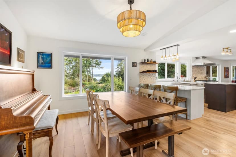Property photo for 1407 Arnold Road, Oak Harbor photo 11