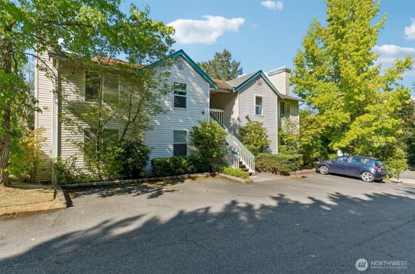 Property photo for 6835 Ne 153rd Place #a202, Kenmore photo 22