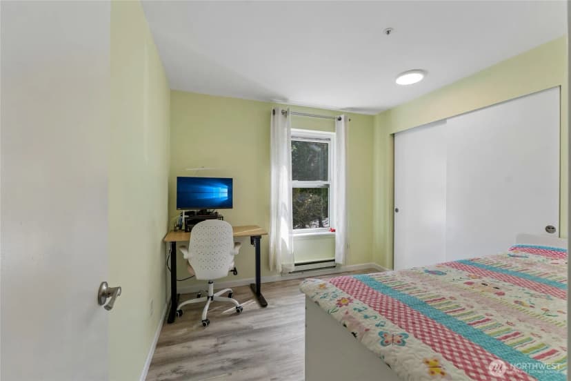 Property photo for 6835 Ne 153rd Place #a202, Kenmore photo 16