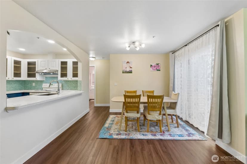 Property photo for 6835 Ne 153rd Place #a202, Kenmore photo 8
