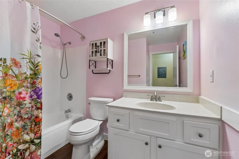 Property photo for 6835 Ne 153rd Place #a202, Kenmore photo 15