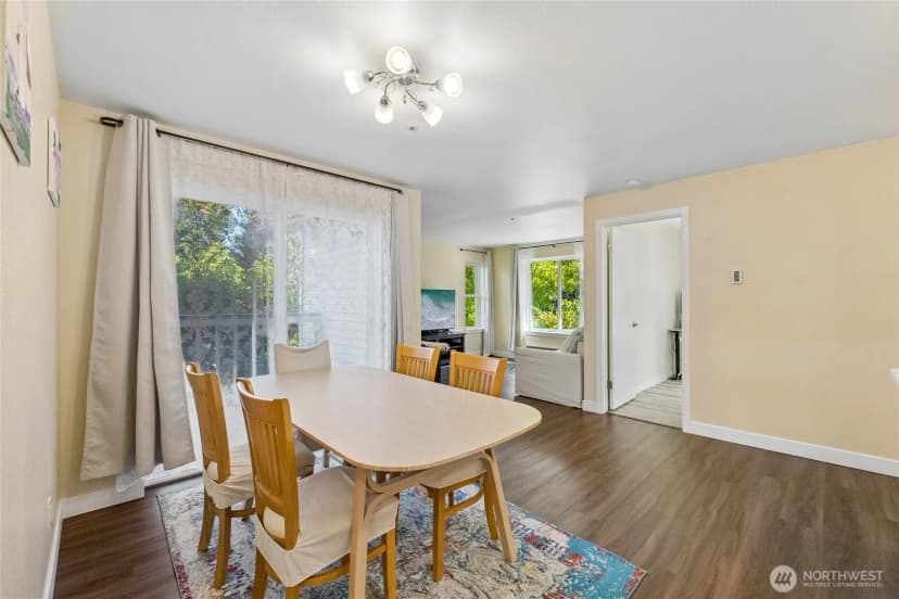 Property photo for 6835 Ne 153rd Place #a202, Kenmore photo 10