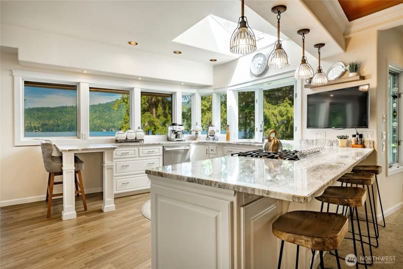 Property photo for 2460 Lake Whatcom Boulevard, Bellingham photo 19