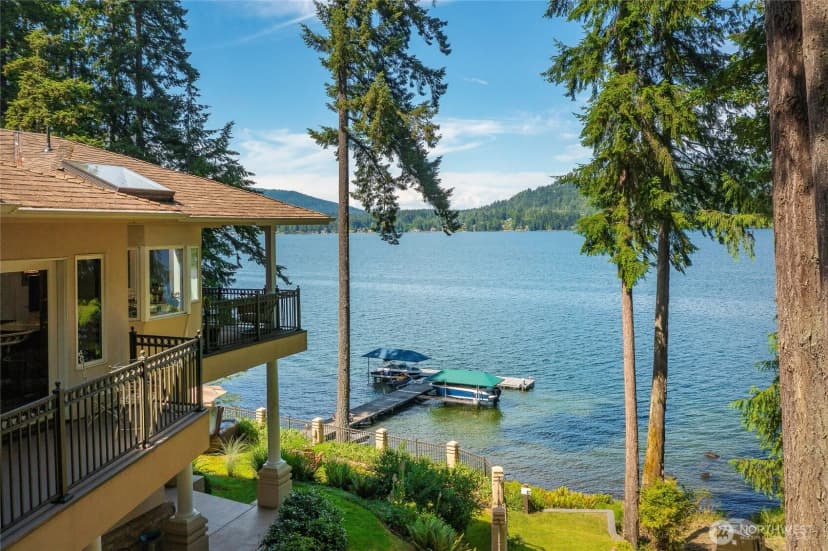 Property photo for 2460 Lake Whatcom Boulevard, Bellingham photo 10