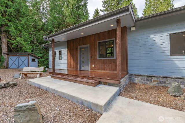Property photo for 697 Axelson Road, Bellingham photo 3