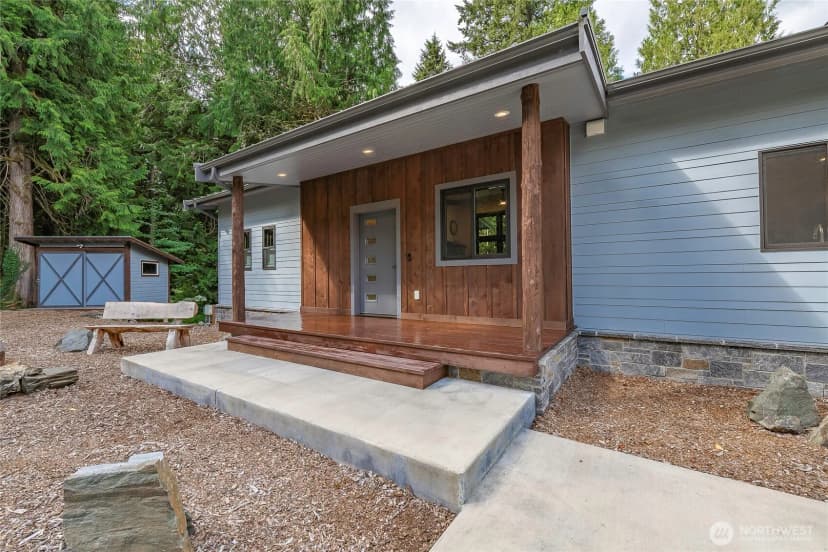 Property photo for 697 Axelson Road, Bellingham photo 3
