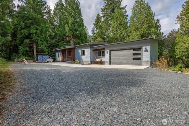 Property photo for 697 Axelson Road, Bellingham