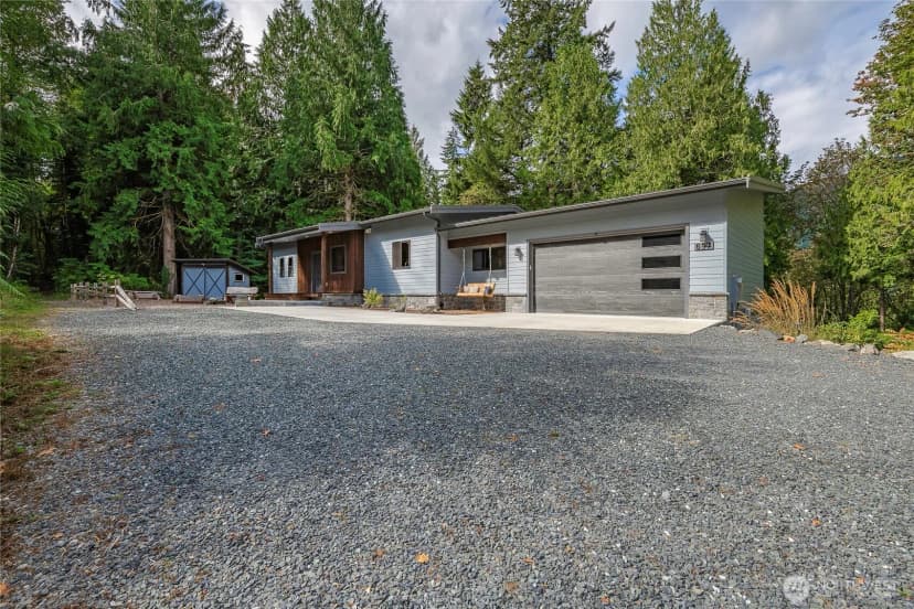 Property photo for 697 Axelson Road, Bellingham