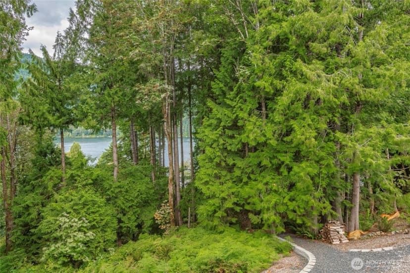 Property photo for 697 Axelson Road, Bellingham photo 38
