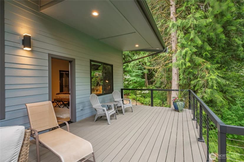 Property photo for 697 Axelson Road, Bellingham photo 11