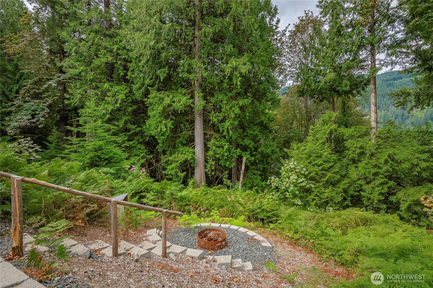 Property photo for 697 Axelson Road, Bellingham photo 37
