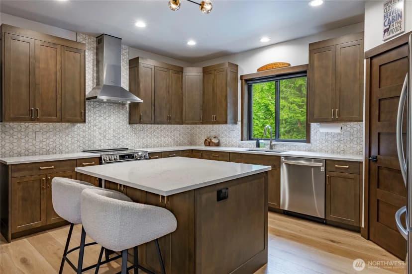 Property photo for 697 Axelson Road, Bellingham photo 15
