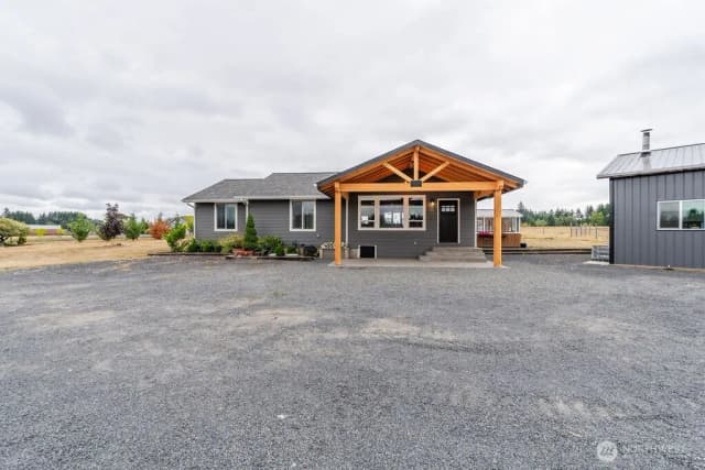 Property photo for 193 Schoolhouse Road, Winlock photo 2