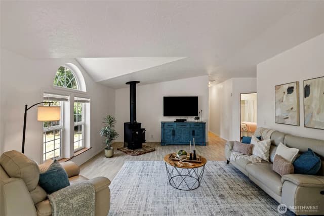 Property photo for 4862 Frender Lane Nw, Seabeck photo 4