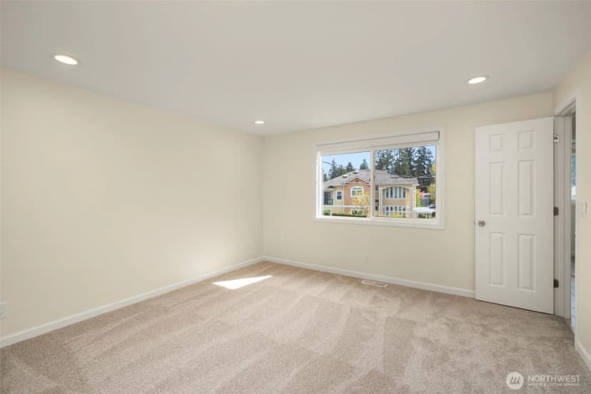 Property photo for 16204 Main Street, Bellevue photo 14