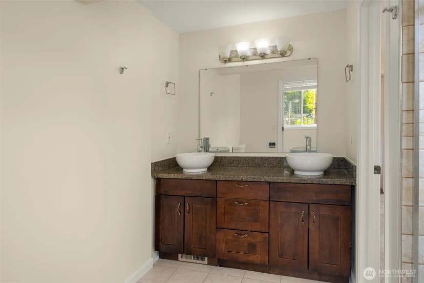 Property photo for 16204 Main Street, Bellevue photo 15