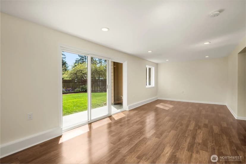 Property photo for 16204 Main Street, Bellevue photo 5