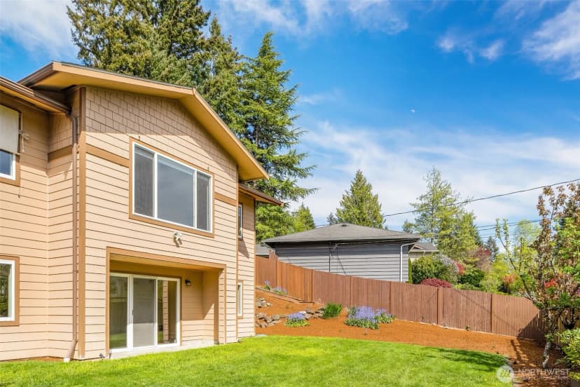Property photo for 16204 Main Street, Bellevue photo 21