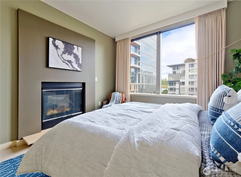 Property photo for 10610 Ne 9th Place, Bellevue photo 13
