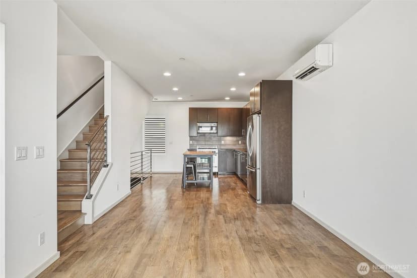Property photo for 6704 15th Avenue Nw, Seattle photo 29